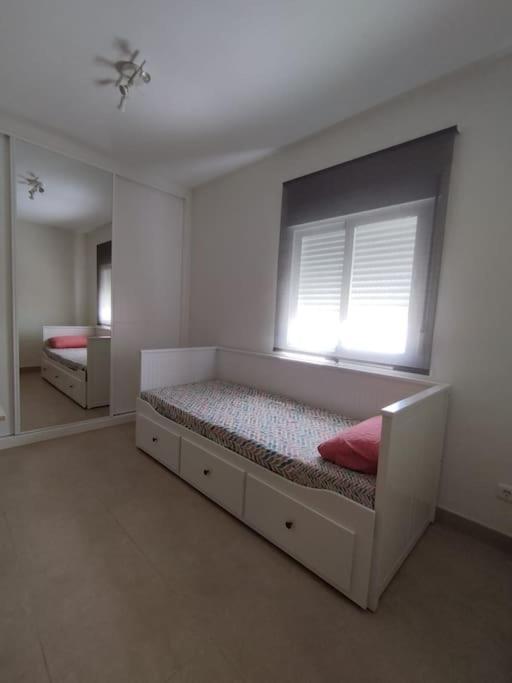 Apartamento En Jerez 3 Dormitorios Y 2 Banos Jerez de la Frontera Exteriör bild
